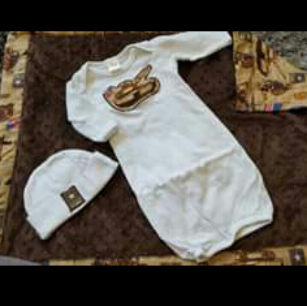 Army layette set