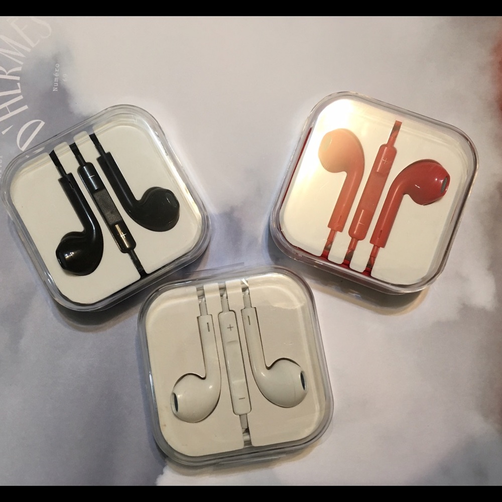 Brand new 3 pcs earphones