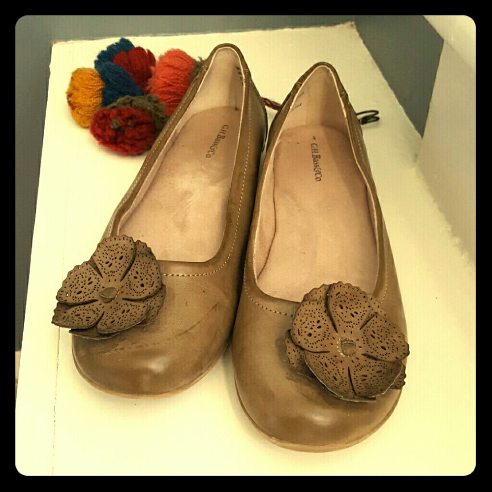 Ballet flats