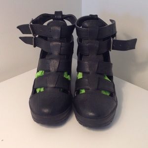 Top shop size 37 women's strappy chunky heels.