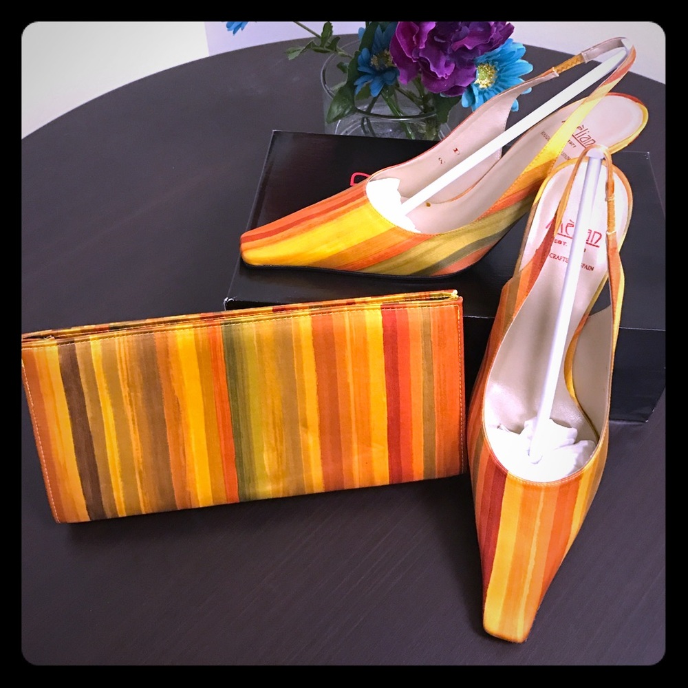 Beautiful, versatile heels with matching clutch.