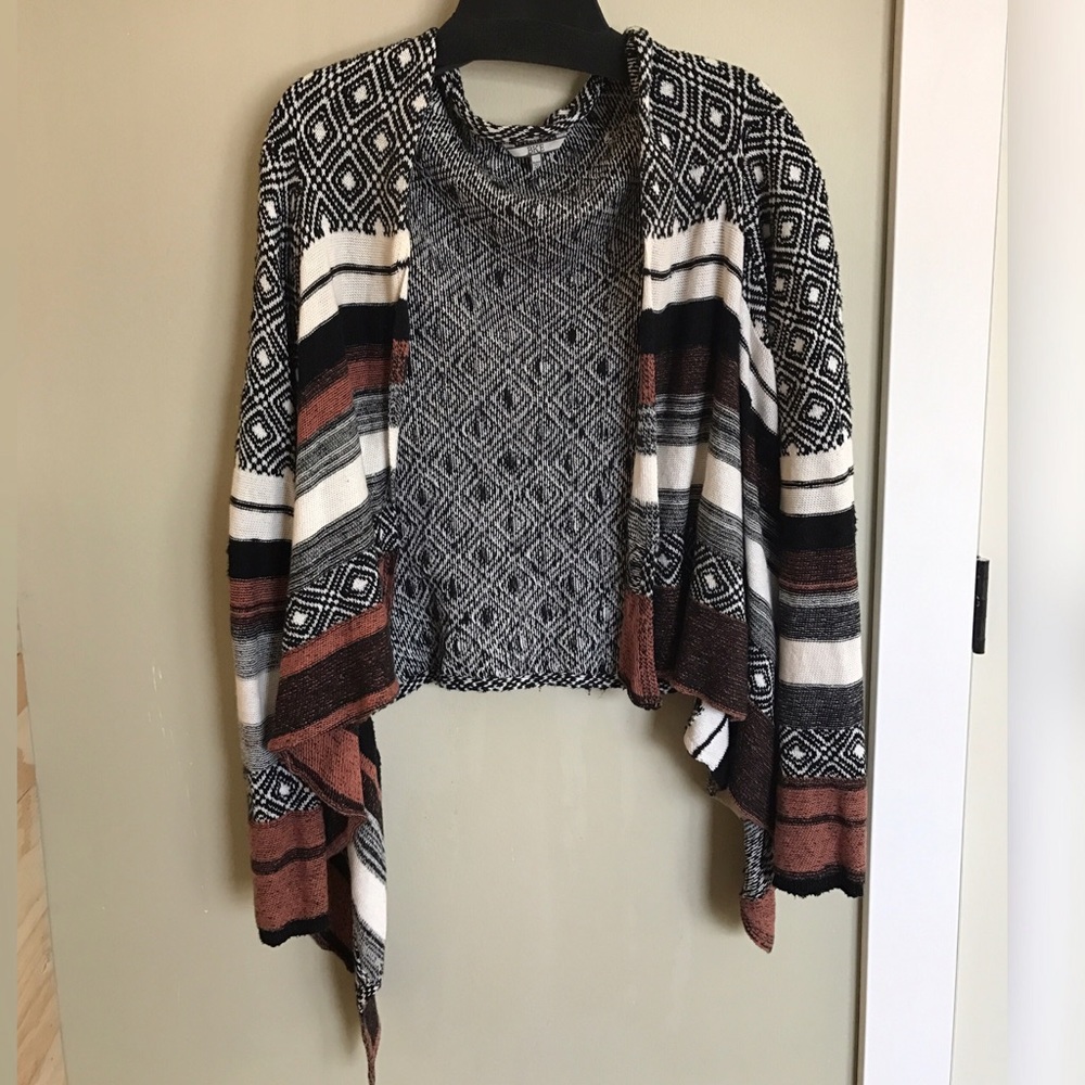 Medium BKE Cardigan ⭐️