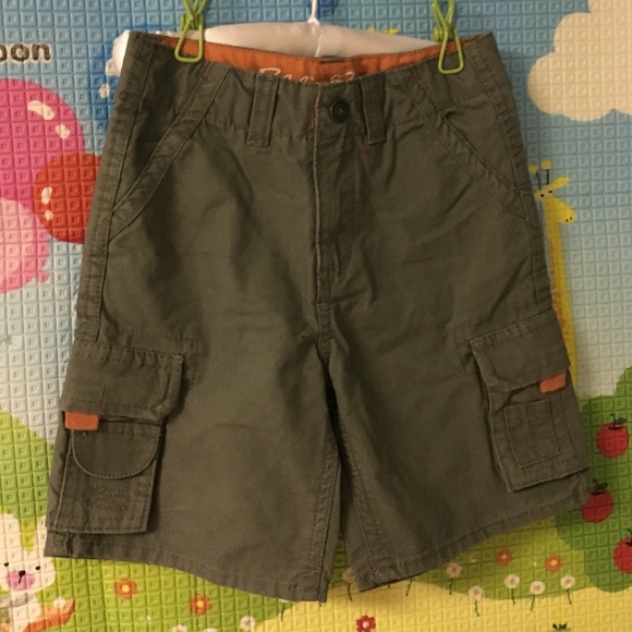 NWT Eddie Bauer 3T boy shorts dusty green - Picture 1 of 4