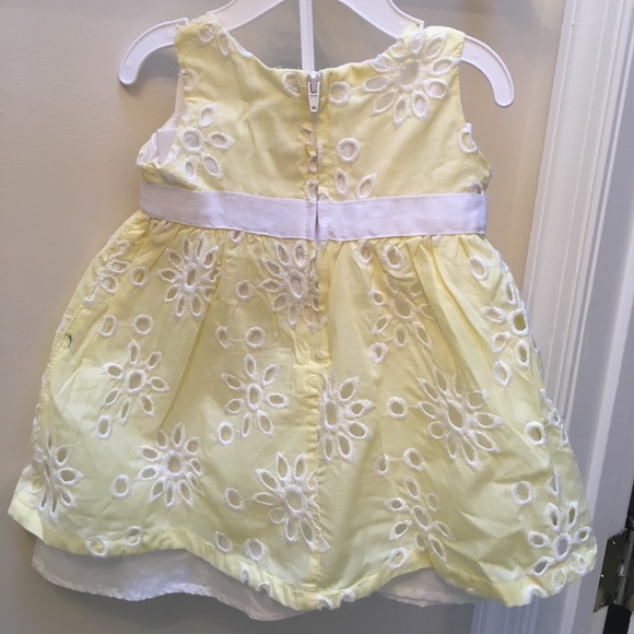 🔴SOLD🔴 🎉Host Pick🎉 Children's Yellow Dress - Picture 3 of 4