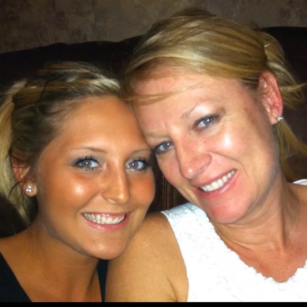 Meet your Posher, Alicia