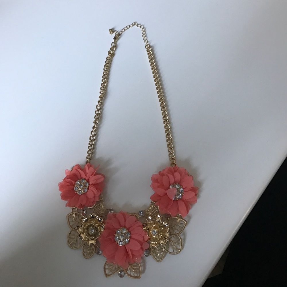 Flower necklace