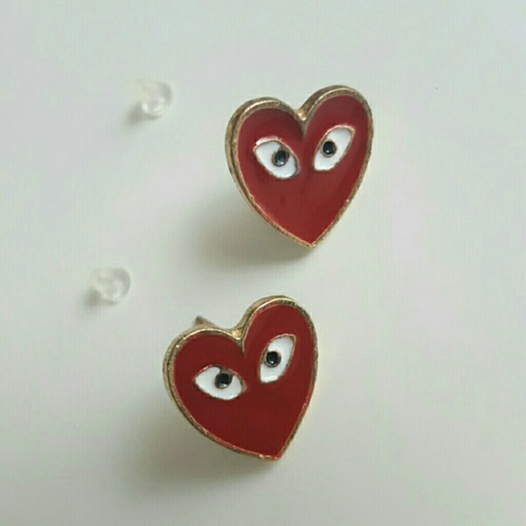 Red Heart Eye Earrings - Picture 2 of 3