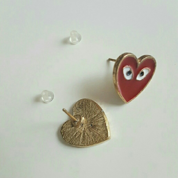 Red Heart Eye Earrings - Picture 3 of 3
