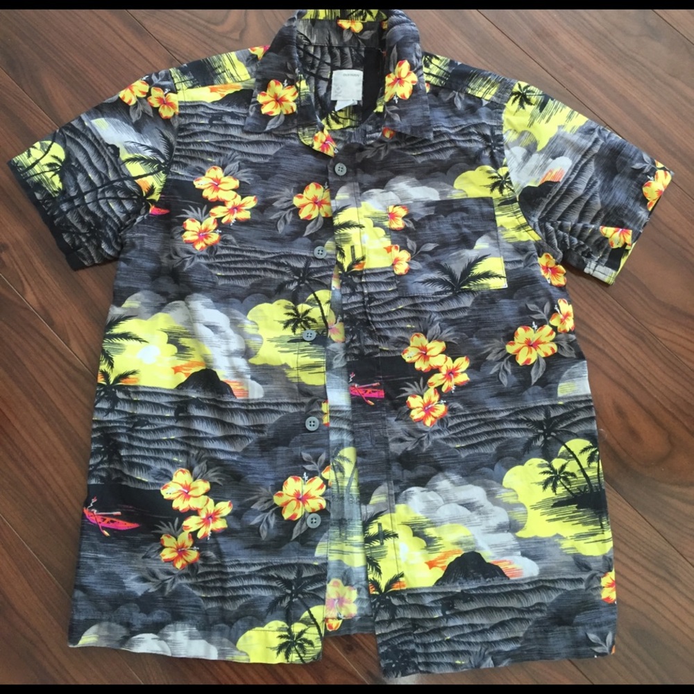 🌺Favorite Hawaiian Shirt Ever🌺
