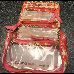 Makeup/toiletries case