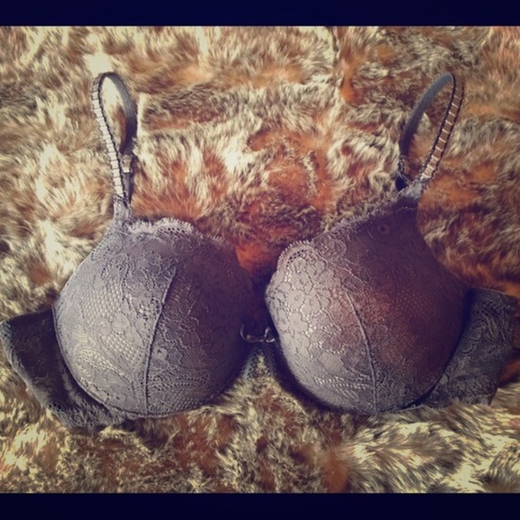 Victoria's Secret Angels Lace Push Up Bra - Picture 1 of 1