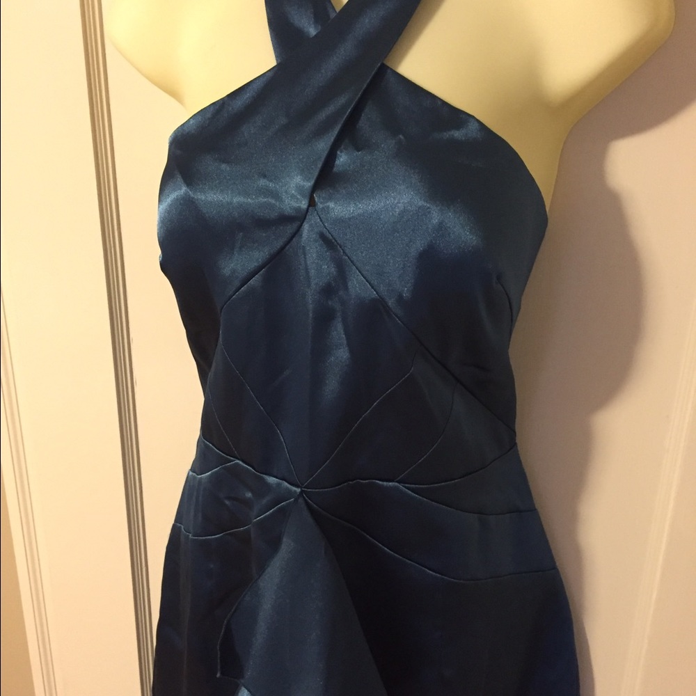 Satin Twist Front Halter - Picture 2 of 3