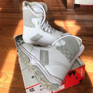 BURTON grom sz 5 snowboard boots
