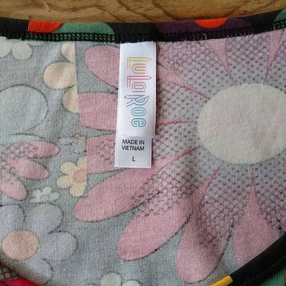 LULaRoe Classic T Large - Picture 2 of 3