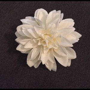 Floral hair clip/pin