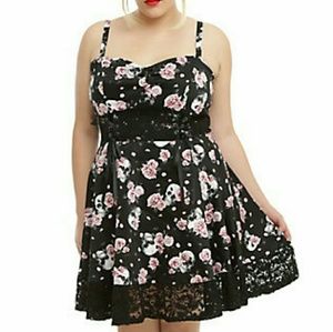 NWT skull n roses plus sz 5x lace dress hottopic