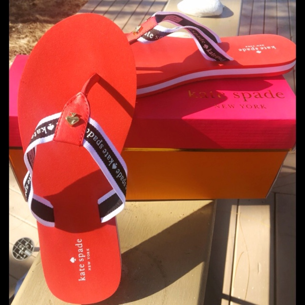 Kate Spade Fable Flip Flop Tomato Red