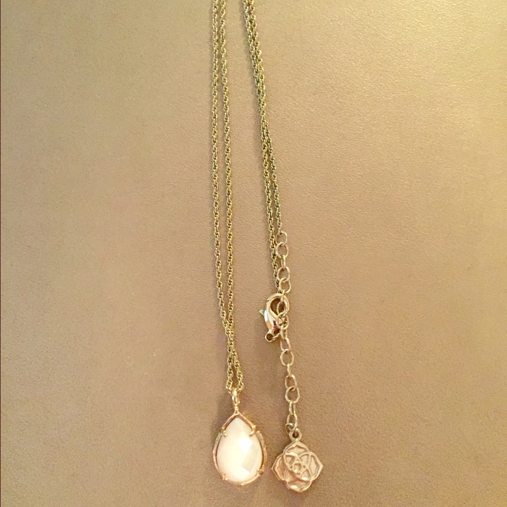 Kendra Scott Necklace NWOT