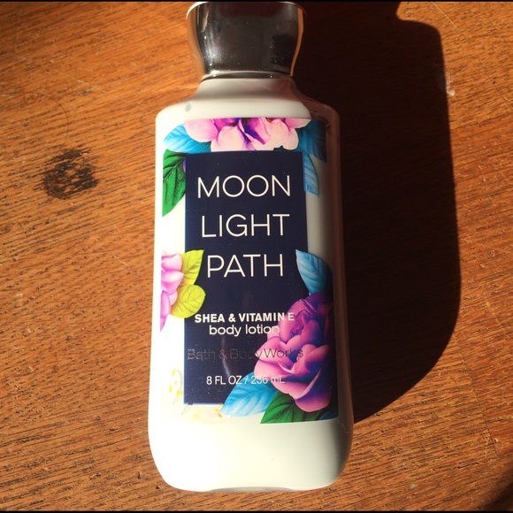 Bath and Body works lotion and body spray - Picture 2 of 4