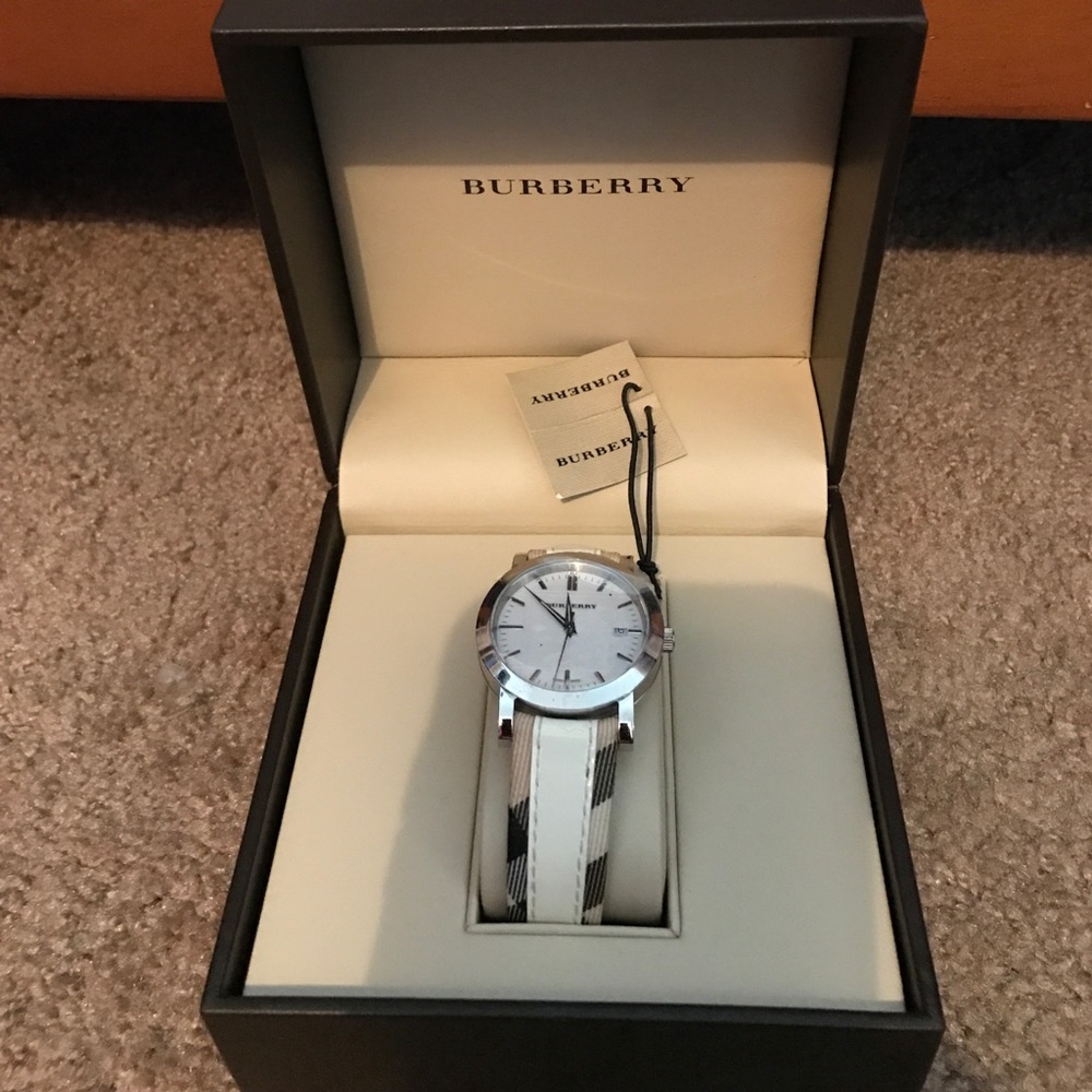 🔴Sold🔴Authentic Burberry Watch