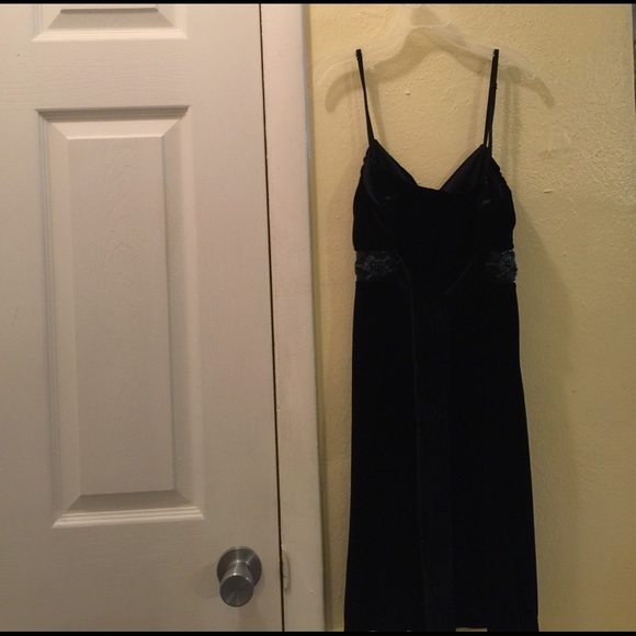 String dress - Picture 2 of 2