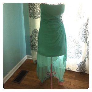 Prom dress in excellent condition only worn once.