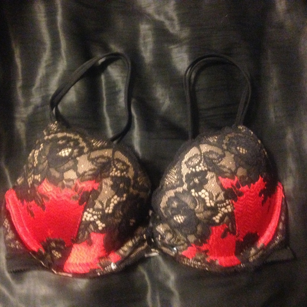 Victoria Secret Push Up Bra Size 34C