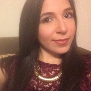 Meet your Posher, Casandra