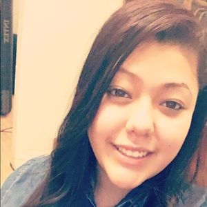 Meet your Posher, Esmeralda