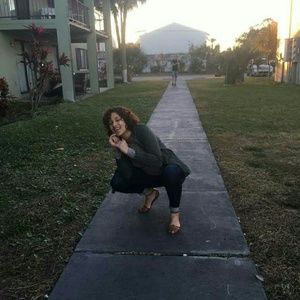 Meet your Posher, Cary