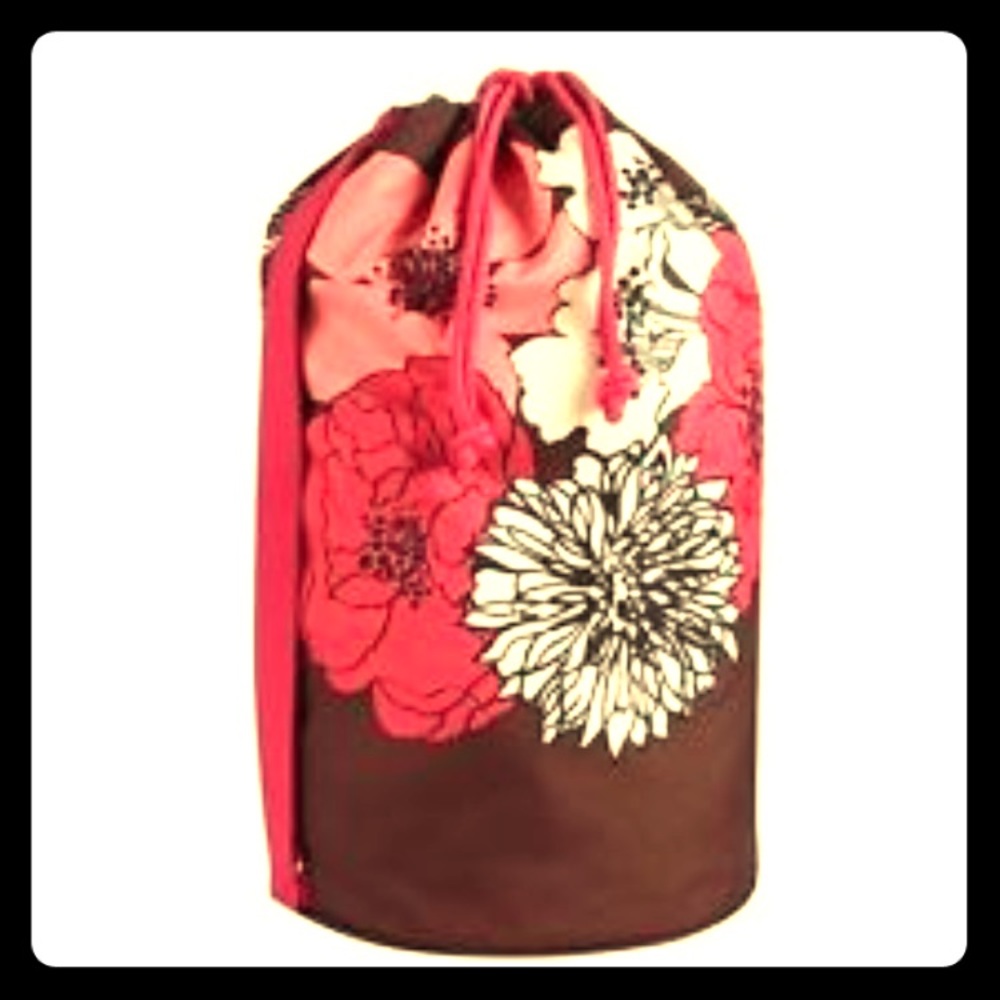 Vera Bradley Laundry Tote in Mocha Rouge 🌺