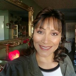 Meet your Posher, Roxana