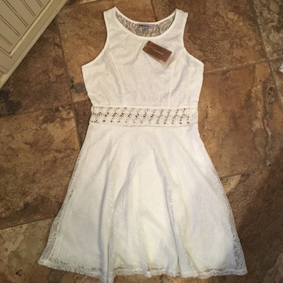 Francesca's Lace white dress - Picture 2 of 4