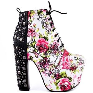 Iron fist creepy rose bootie