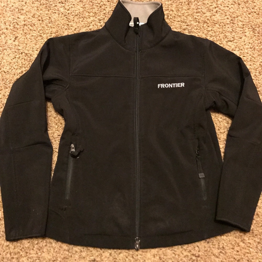 Zip up coat windbreaker