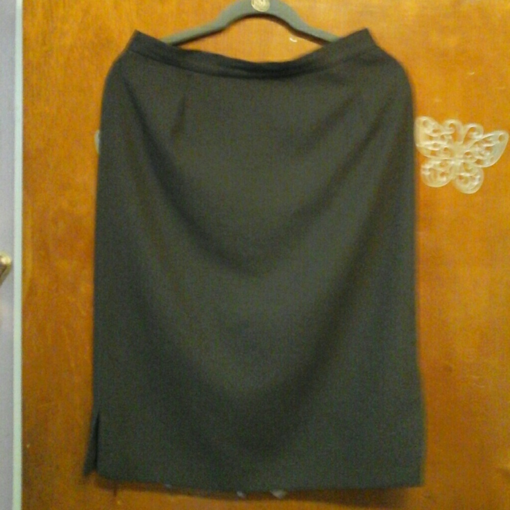 Brown fully line skirt 26 inches long sz10, $6