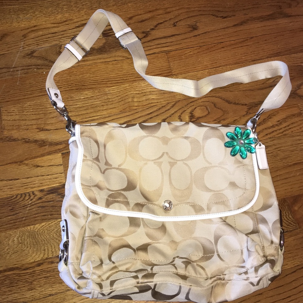 Coach light tan cross body bag/ messenger bag
