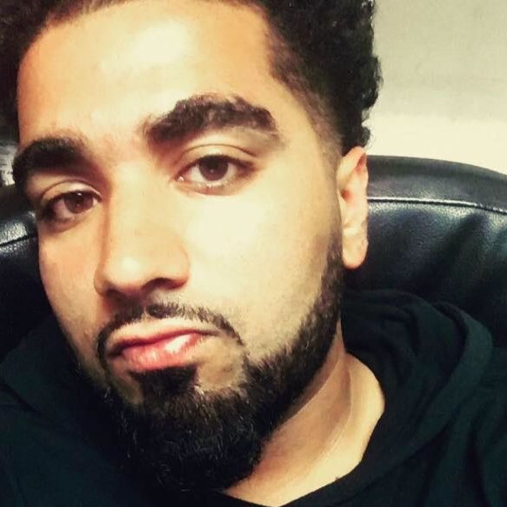 Meet your Posher, Sabahat