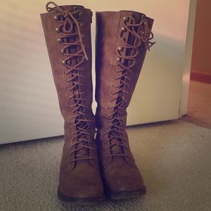 Combat lace up riding boots!
