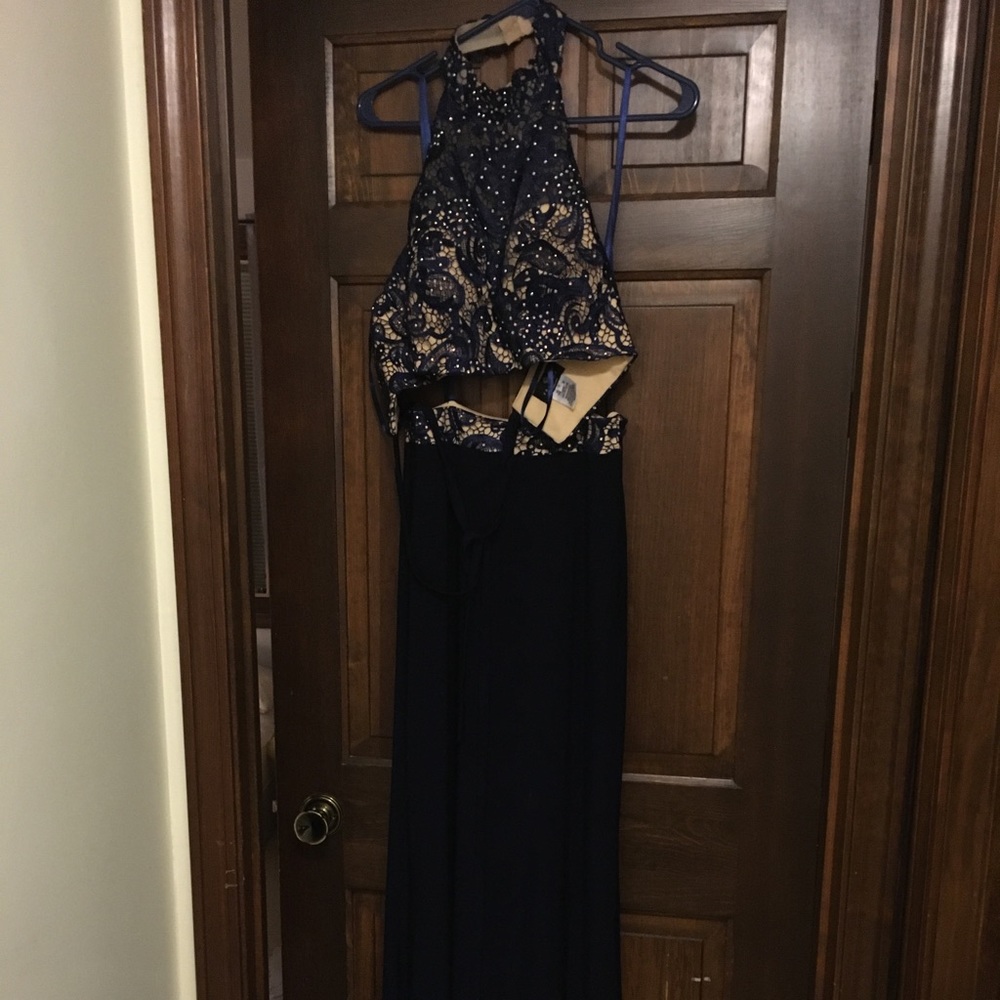 Faviana prom dress