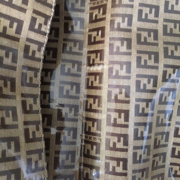 Authentic Fendi - Picture 4 of 4