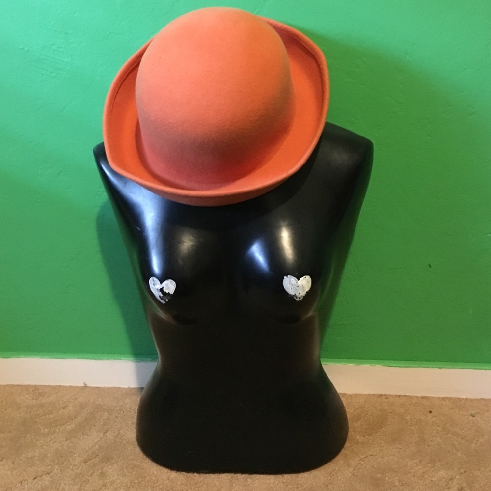 Adorable orange vintage 1970's hat