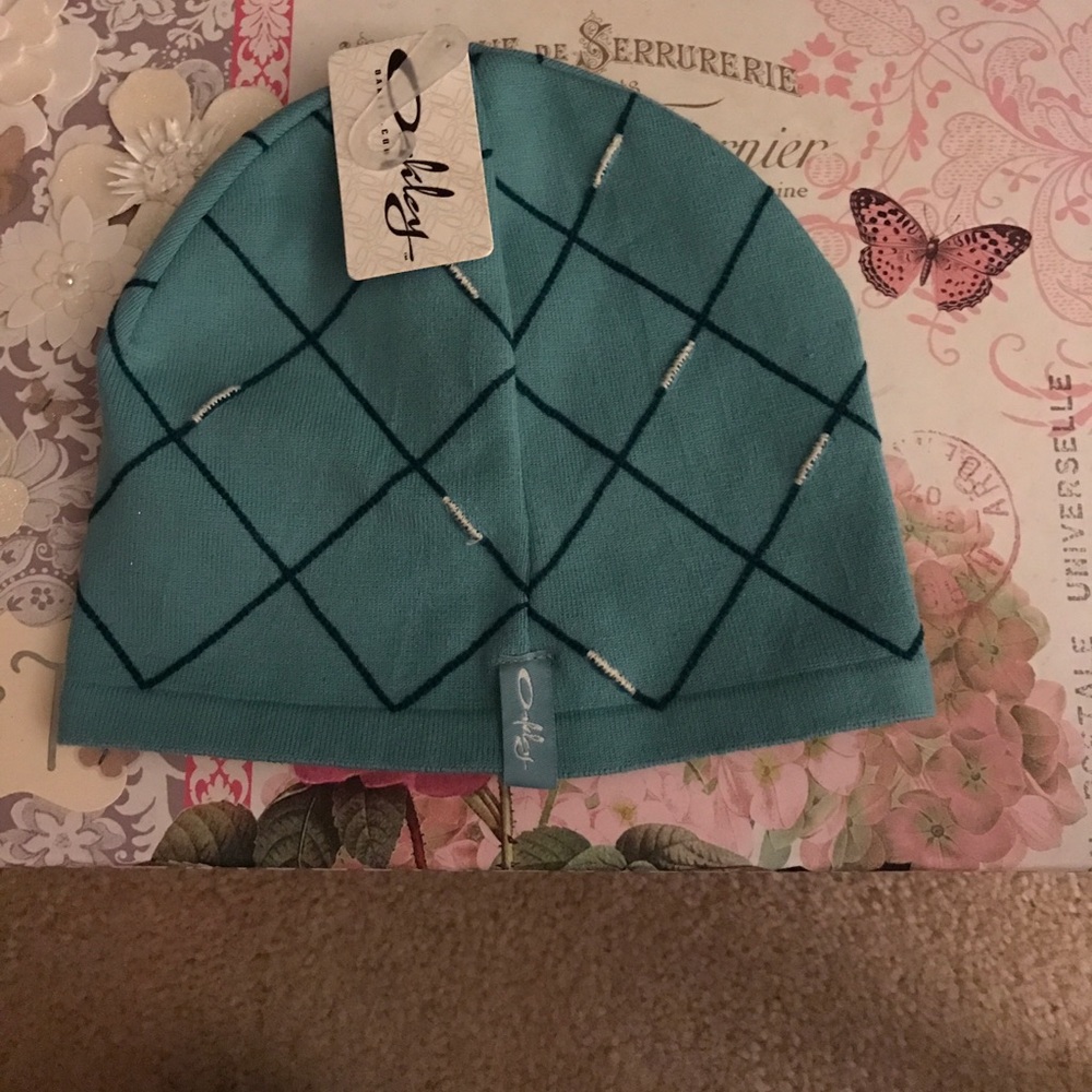 Brand new!!! Oakley hat