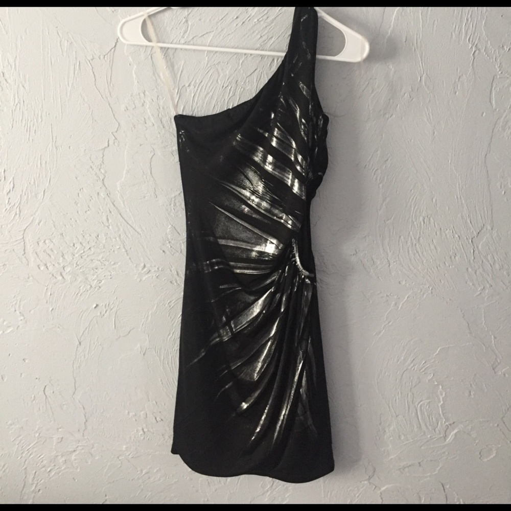 Single Shoulder Tight Black Dress