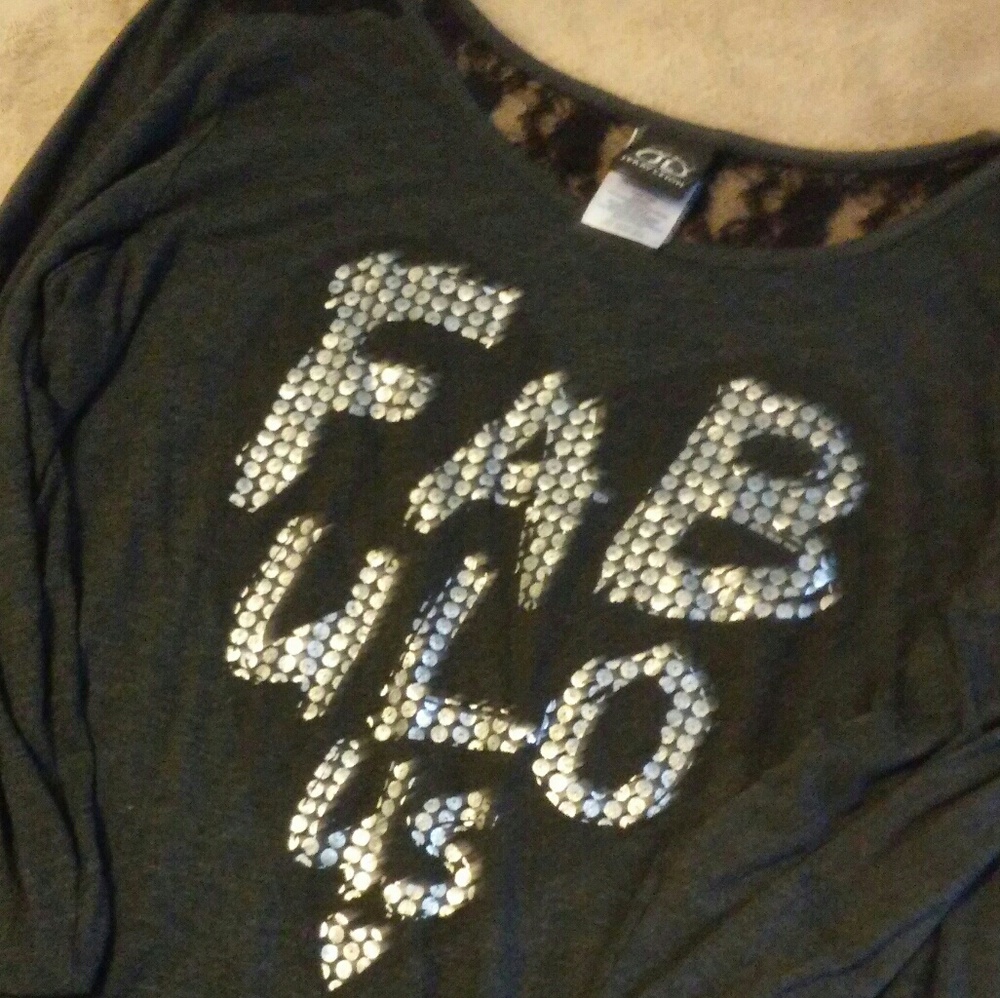 Jerry Leigh flowing Fabulous  shirt