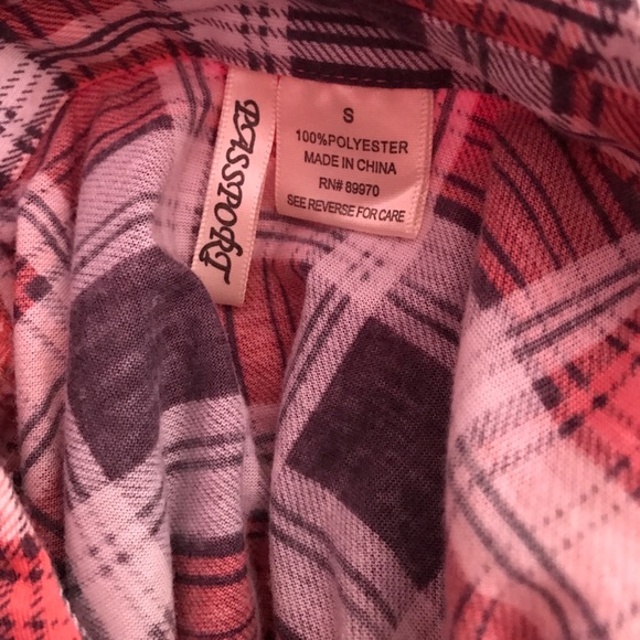 Flannels - Picture 3 of 7