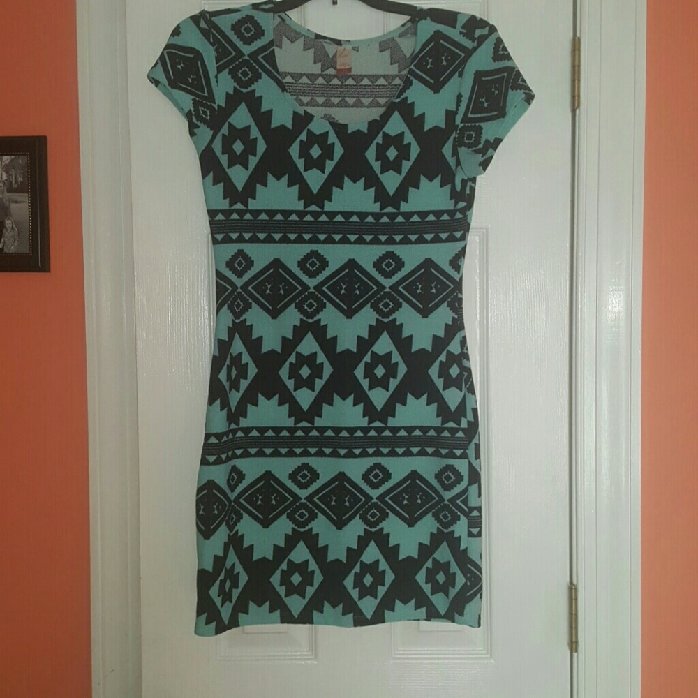 Fitted Mint Green and Black Dress!