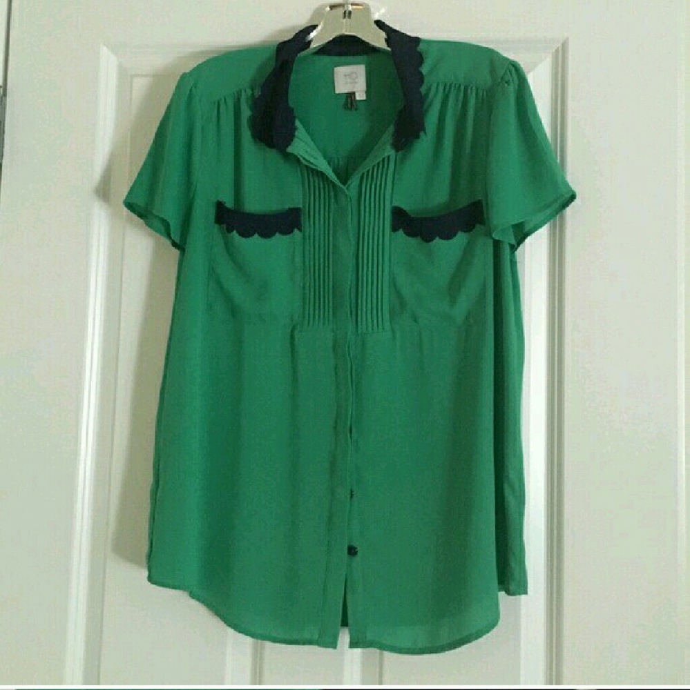 Anthropologie HD in Paris scalloped button up.