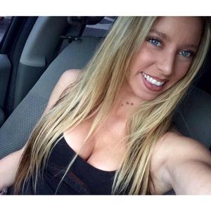 Meet your Posher, Courtnie