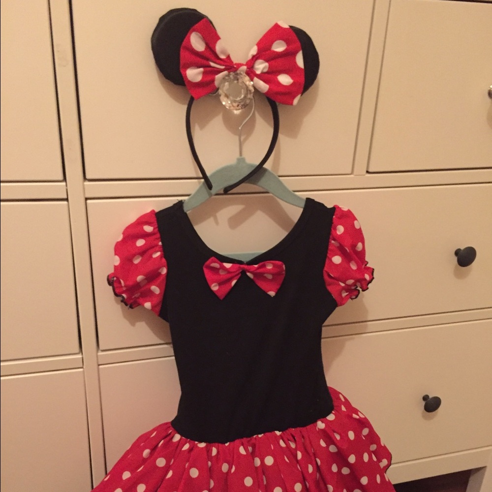 Minnie Mouse costume